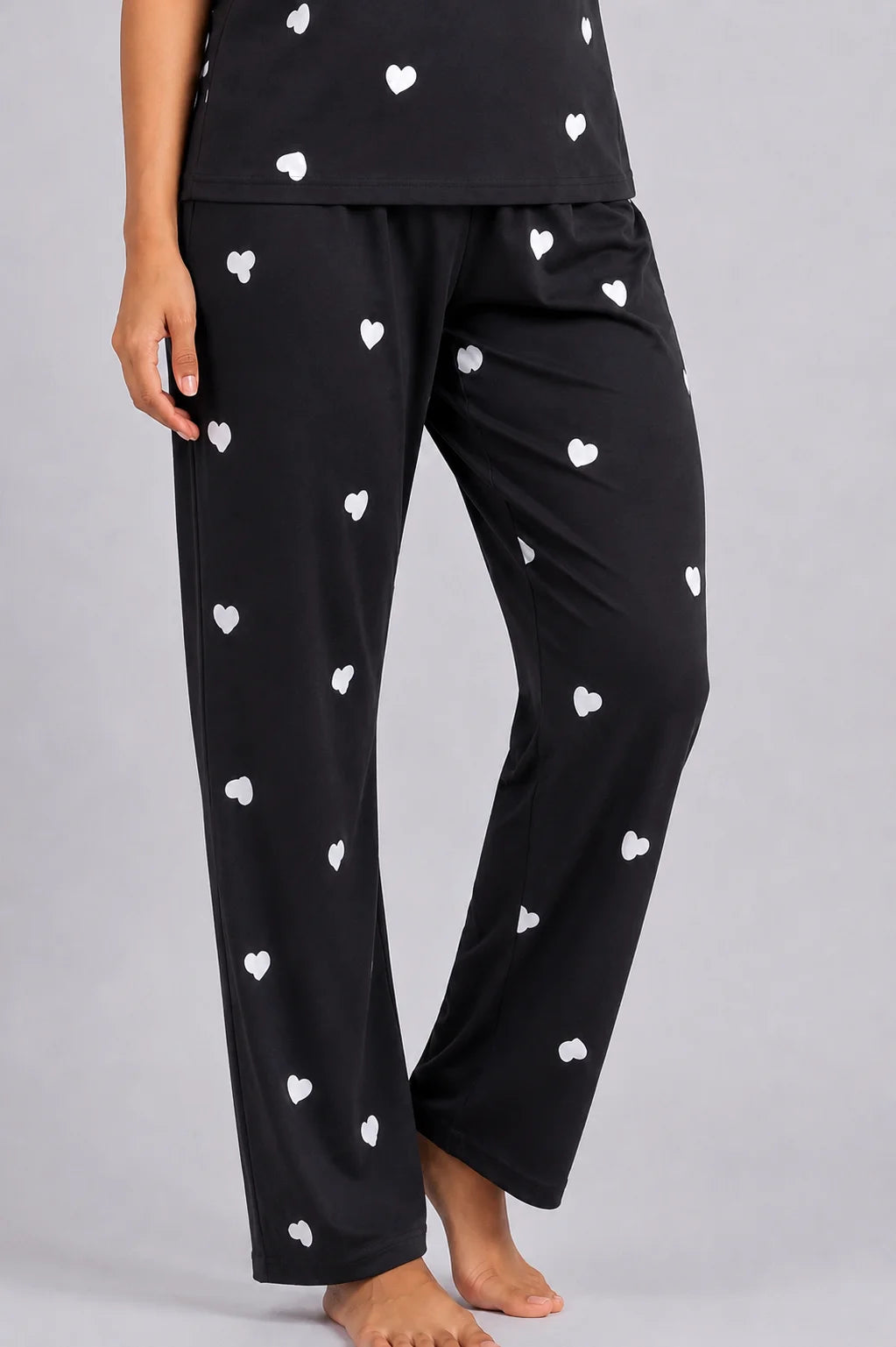 Women's Black Heart Print Night Suit