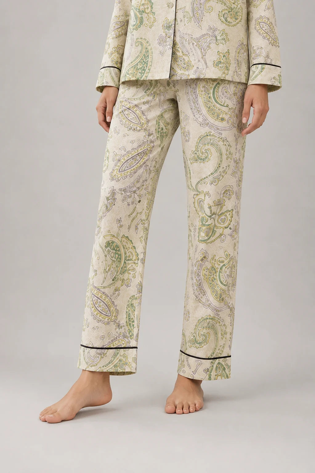Women's Cream Paisley Printed Night Suit with Piping