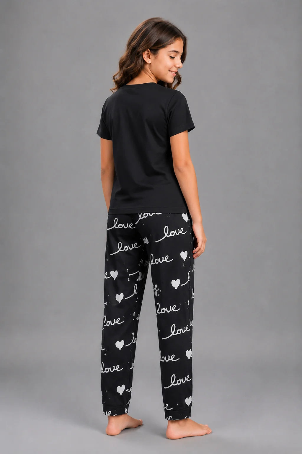 Girls' Black Love Heart Print Night Suit