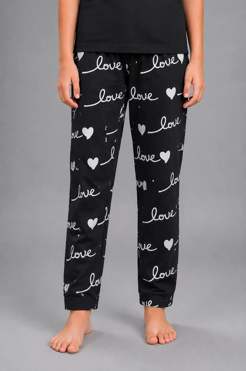 Girls' Black Love Heart Print Night Suit